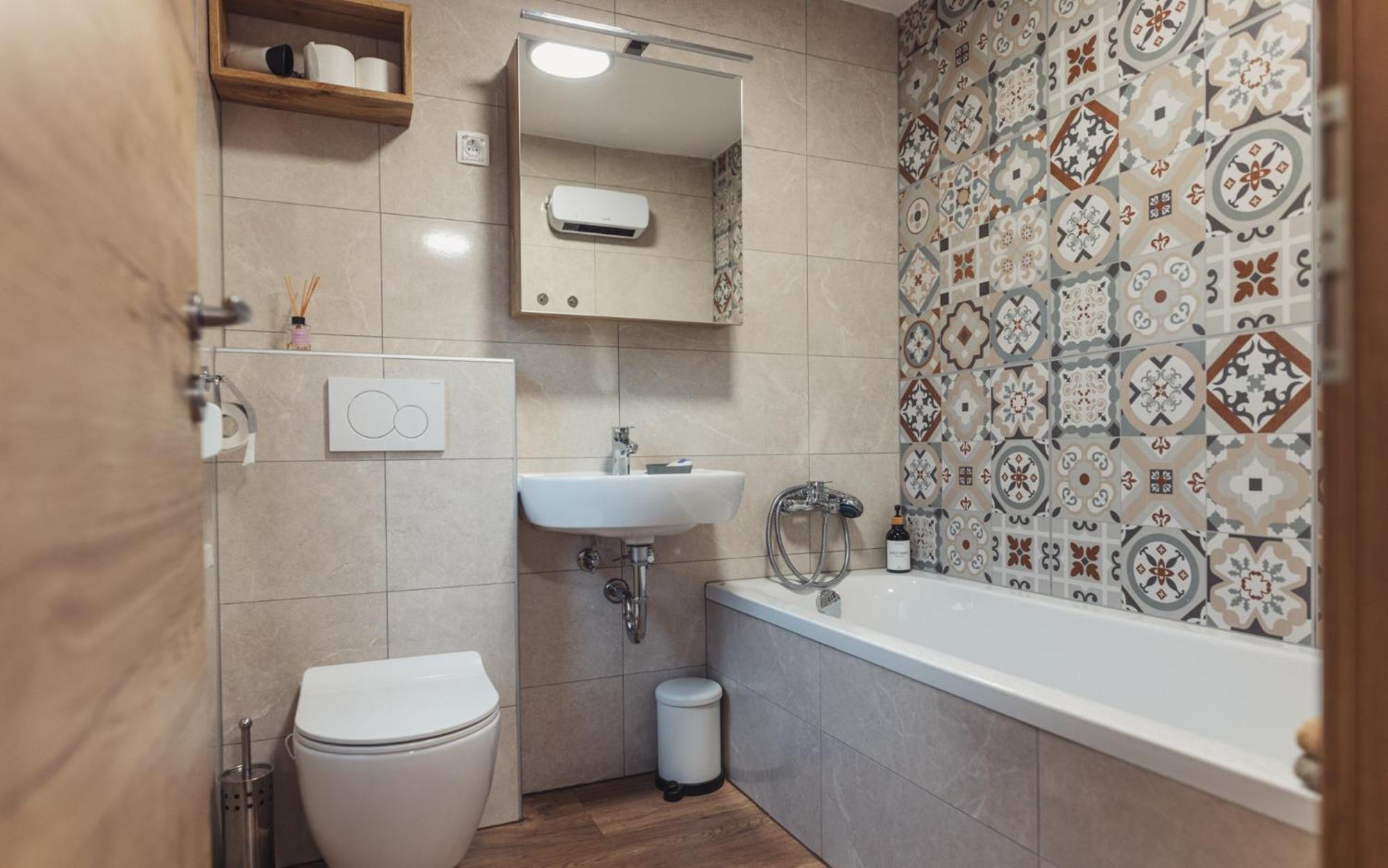 Apartma Hisa Na Ravnah With Hot Tub Pišece Exterior foto